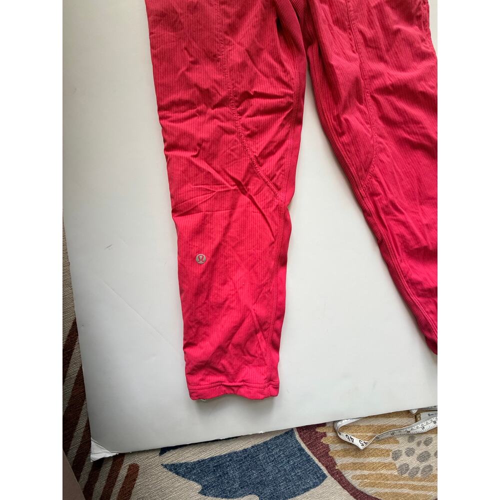 Lululemon Dance Studio Mid-Rise Cropped Pant
Glaze Pink size 0 - Picture 5 of 10